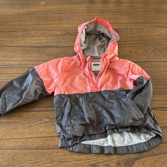 2 great light weight old navy jacket!!! One with a hood! - Picture 5 of 9